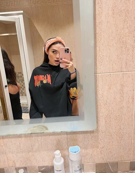 Caritoalaparato nice model photo