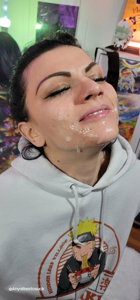 Anyalikestosuck model sex picture