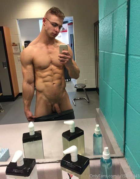 creamygorilla model free images