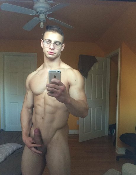 creamygorilla erotic star pic