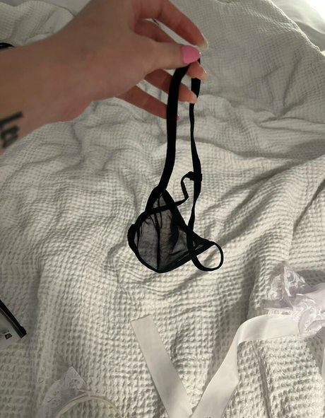 leoniemontyyy pornstar exclusive picture