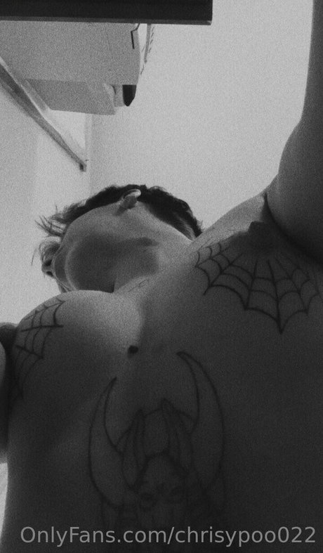 chrisypoo022 erotic pornstar images