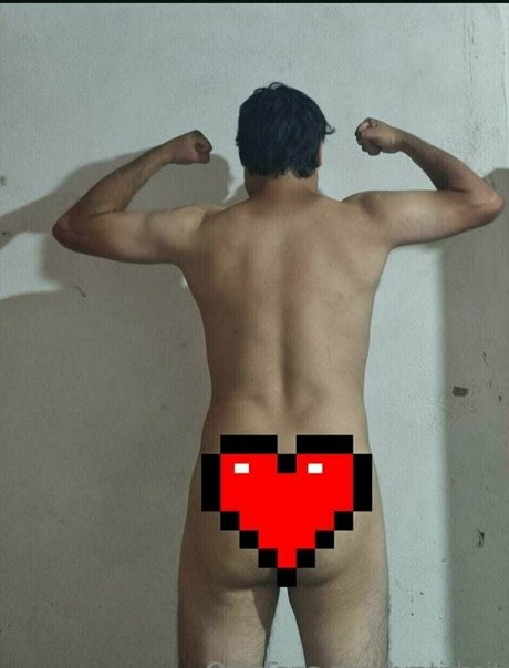 yanakeit adult model pic