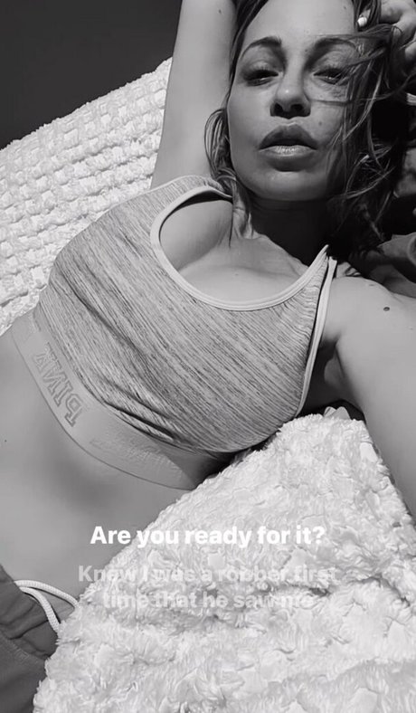 Tara Strong hd star gallery