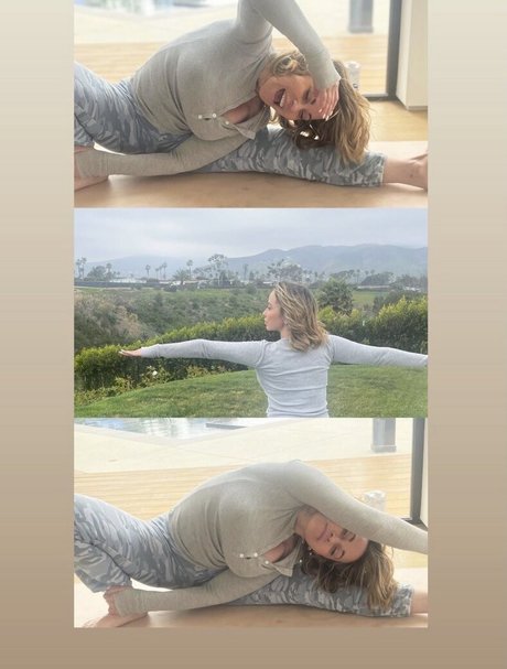 Tara Strong beautiful model img