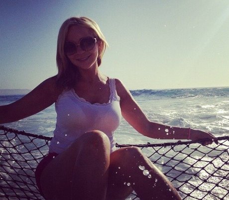 Tara Strong Profile pic