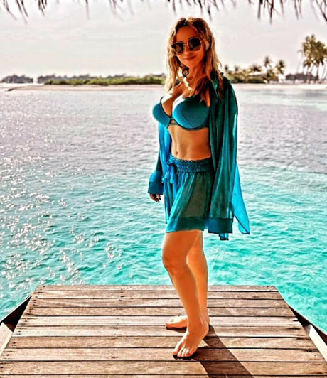 Tara Strong model perfect pic