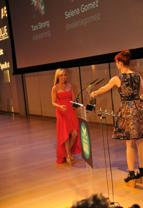 Tara Strong hot pornstar pics