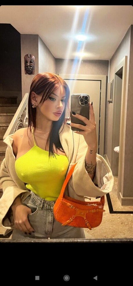 Demet Ozturk nice model picture