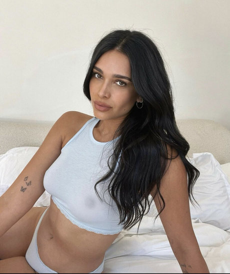 aprillovegeary model sexy pic