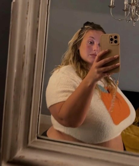 juiceefruitee art model pic