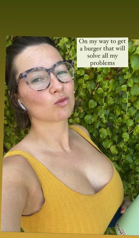 SliceOfSalami nude star photo