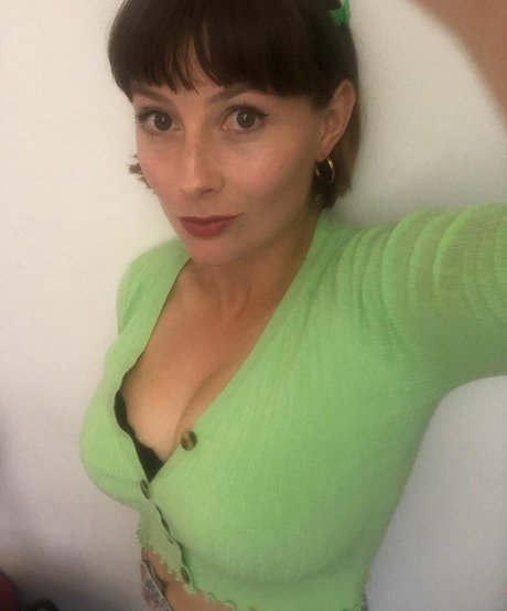 SliceOfSalami pornographic star pics