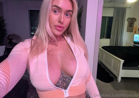 tittyauna pornstar xxx photos