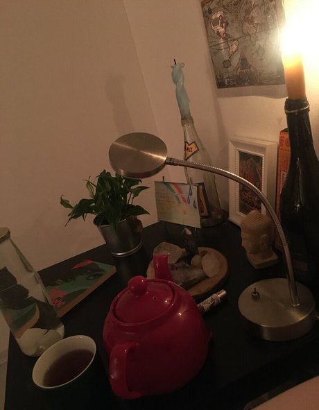 emis18now pornstar image