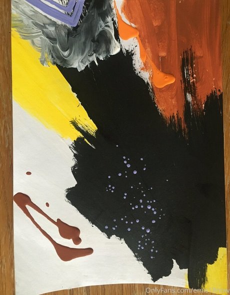 emis18now xxx actress gallery