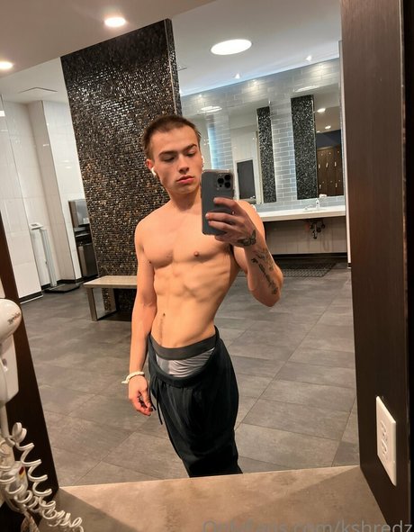 kshredz pornographic model pics