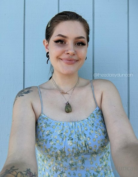 daisyduncan naked actress galleries