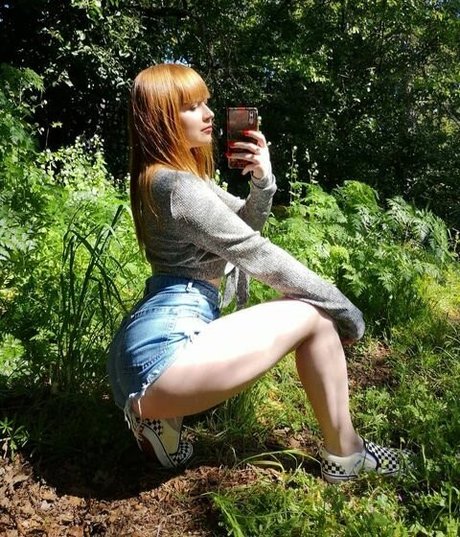 Cutieredhead naked actress gallery