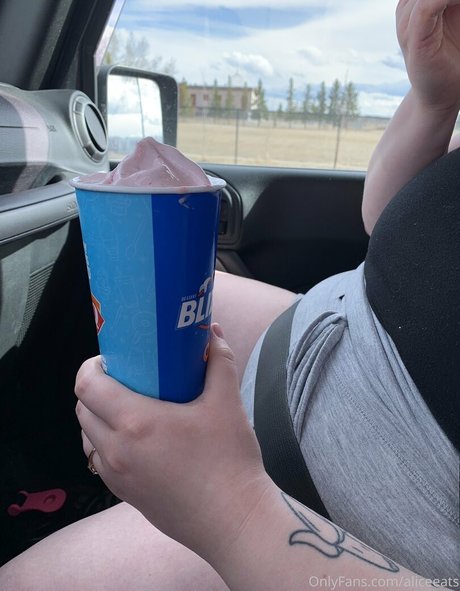 aliceeats pornstar hot image