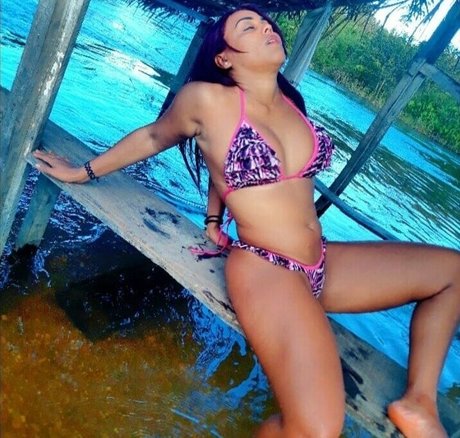 Leyla Britto star art gallery