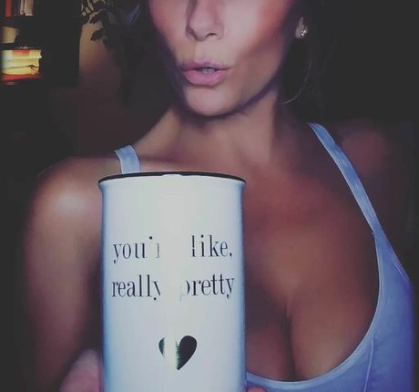 Sayrah Jay model hd image