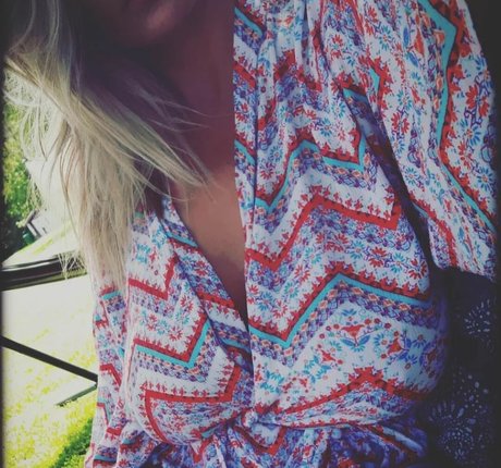 Sayrah Jay hot actress picture