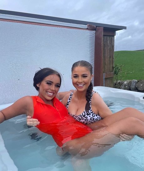 Elizabeth Taylor model exclusive img