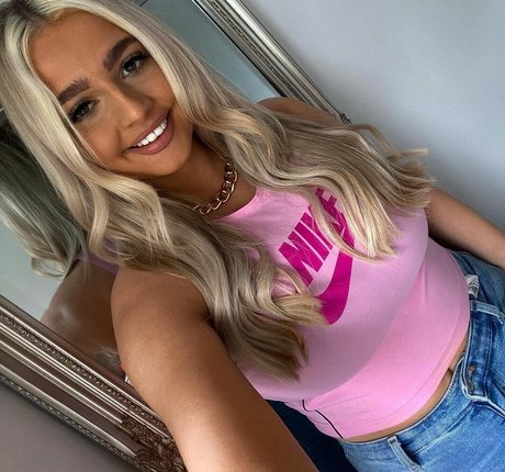 Elizabeth Taylor art star photos