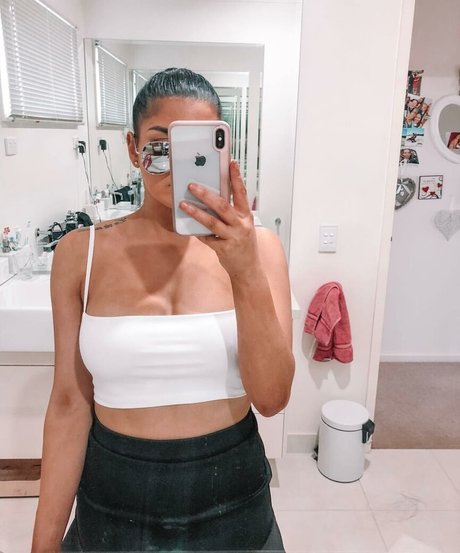 Jesy Lee model adult photos