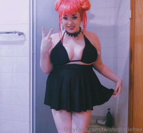 twistedlittlefree pretty pornstar img