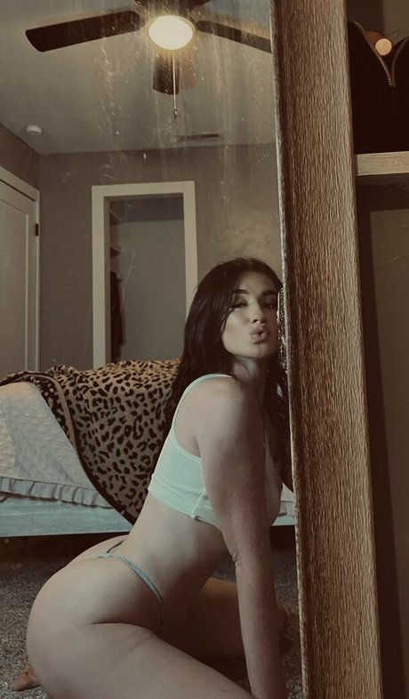 baileybabbyy sexy actress pic