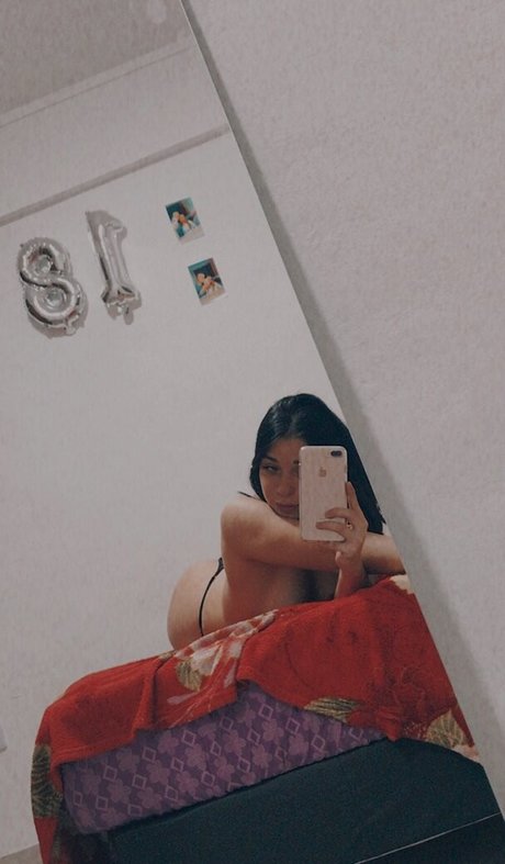 Kiaramaidi_ naked pornstar image