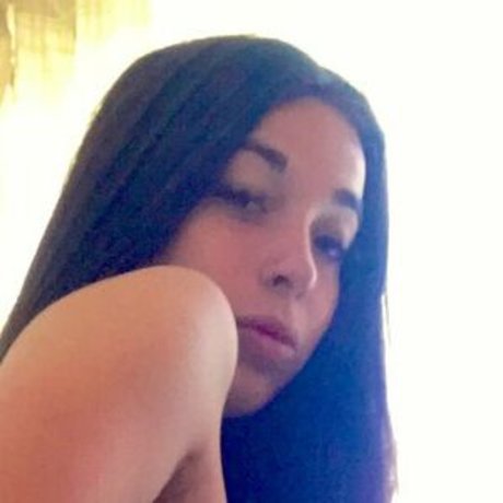 Kiaramaidi_ nude model img