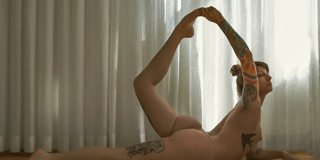 Zeynep Renda pornstar hot photos