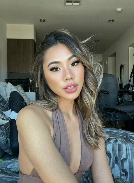 Elizaachar pornstar hot pics