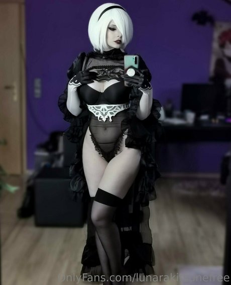 lunarakitsunefree best model photo