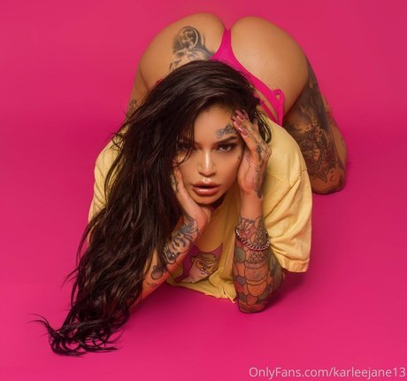 karleejane13 erotic model archive