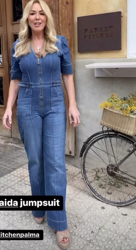 Claire Sweeney hd pornstar picture