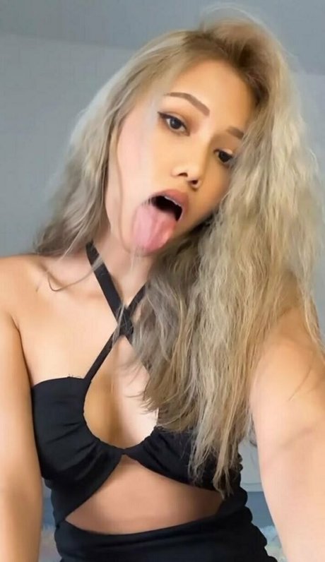 carrievioletxo best model img