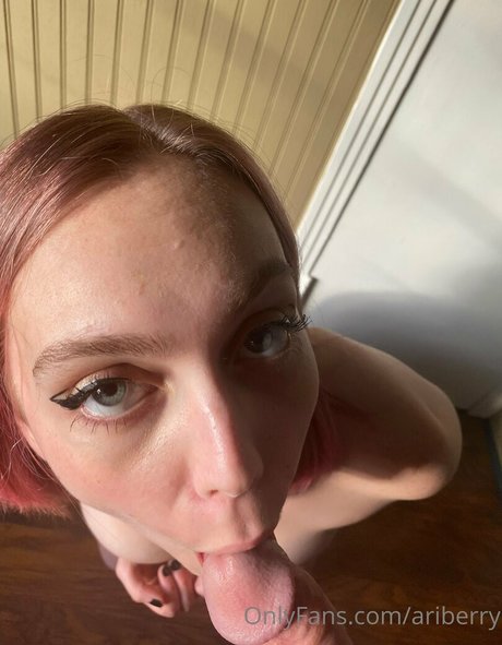 ariberry erotic pornstar picture