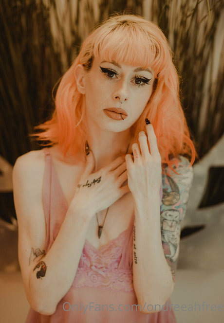 ondreeahfree model photo