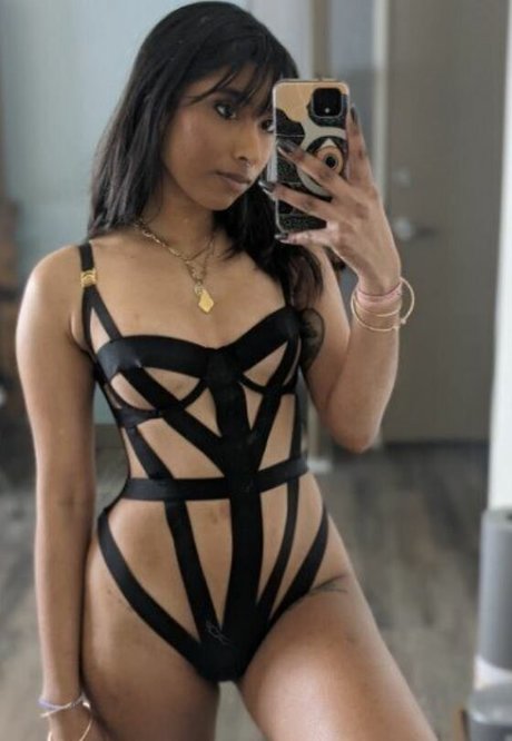 Spicypakora xxx actress pic