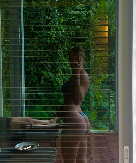 Sienna Kolesnyk hd star picture