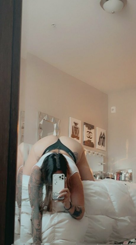 crashgordon model top pic