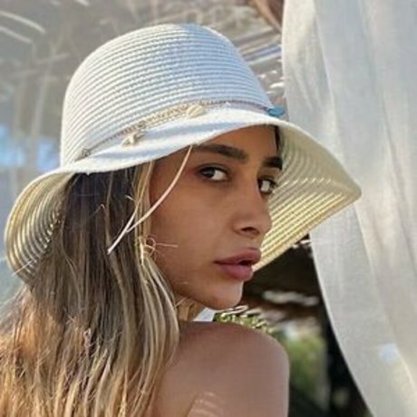 psycnicall pretty model images