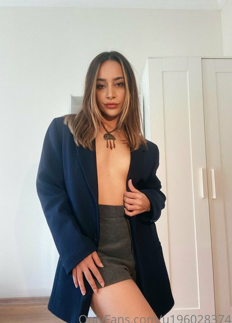 psycnicall erotic actress pic