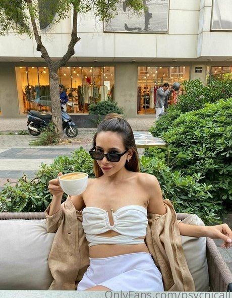 psycnicall nice actress pictures