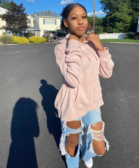 Elyse Rey nude star galleries