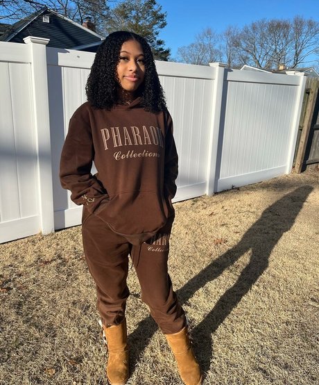 Elyse Rey free model gallery